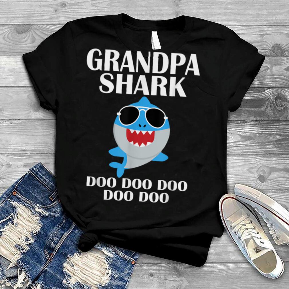 Grandpa Shark Shirt Doo Doo Fathers Day Grandpa Christmas T Shirt